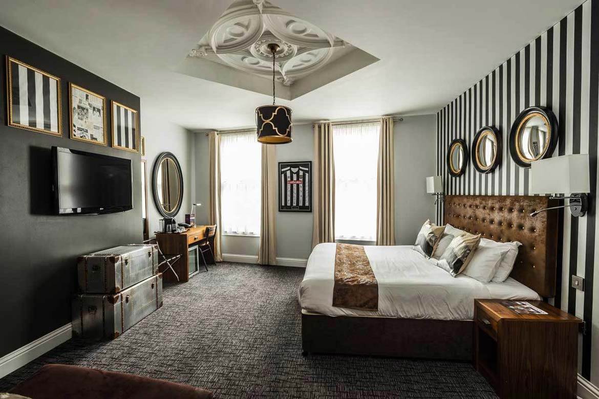 Privilege Room in Nottingham mercure-nottingham-city-centre-hotel-privilege-bedroom-3.jpg