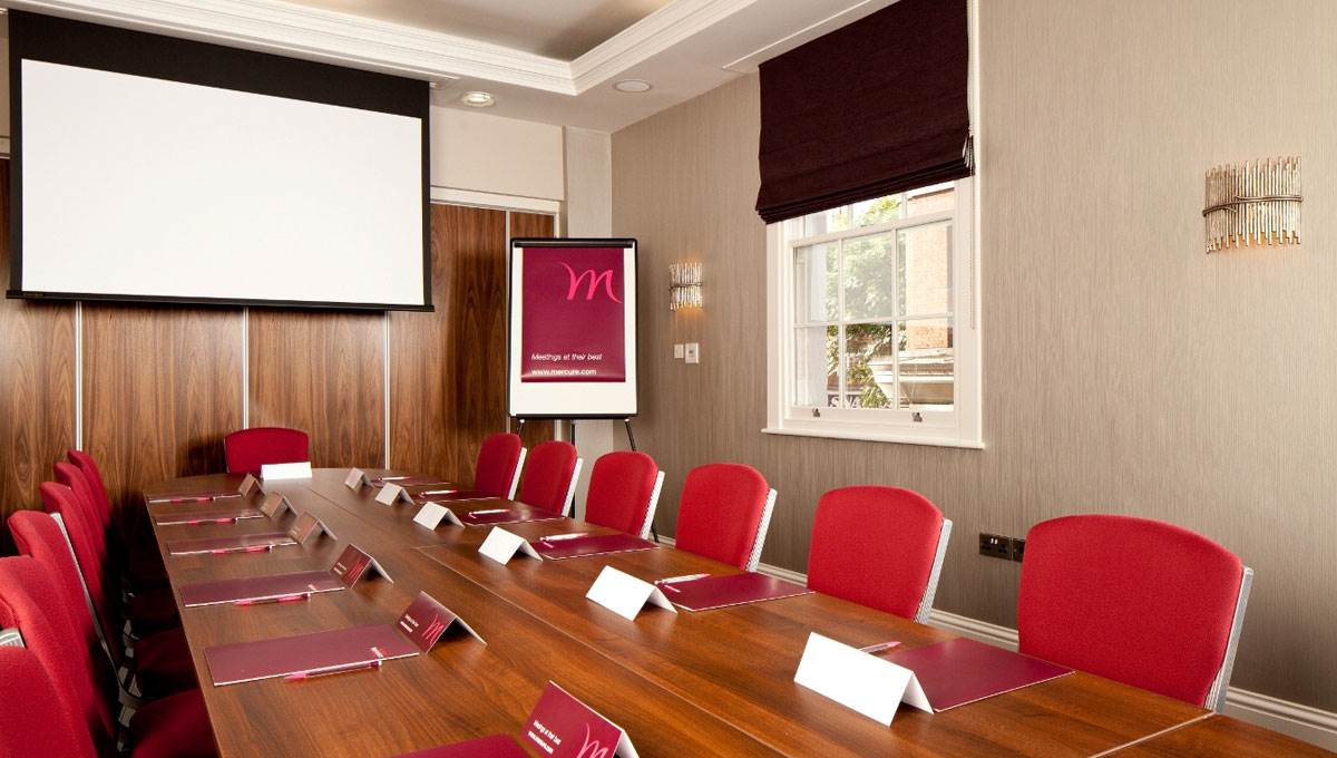 Dickens Suite dickens-suite-meeting-room-mercure-nottingham-city-center.jpg